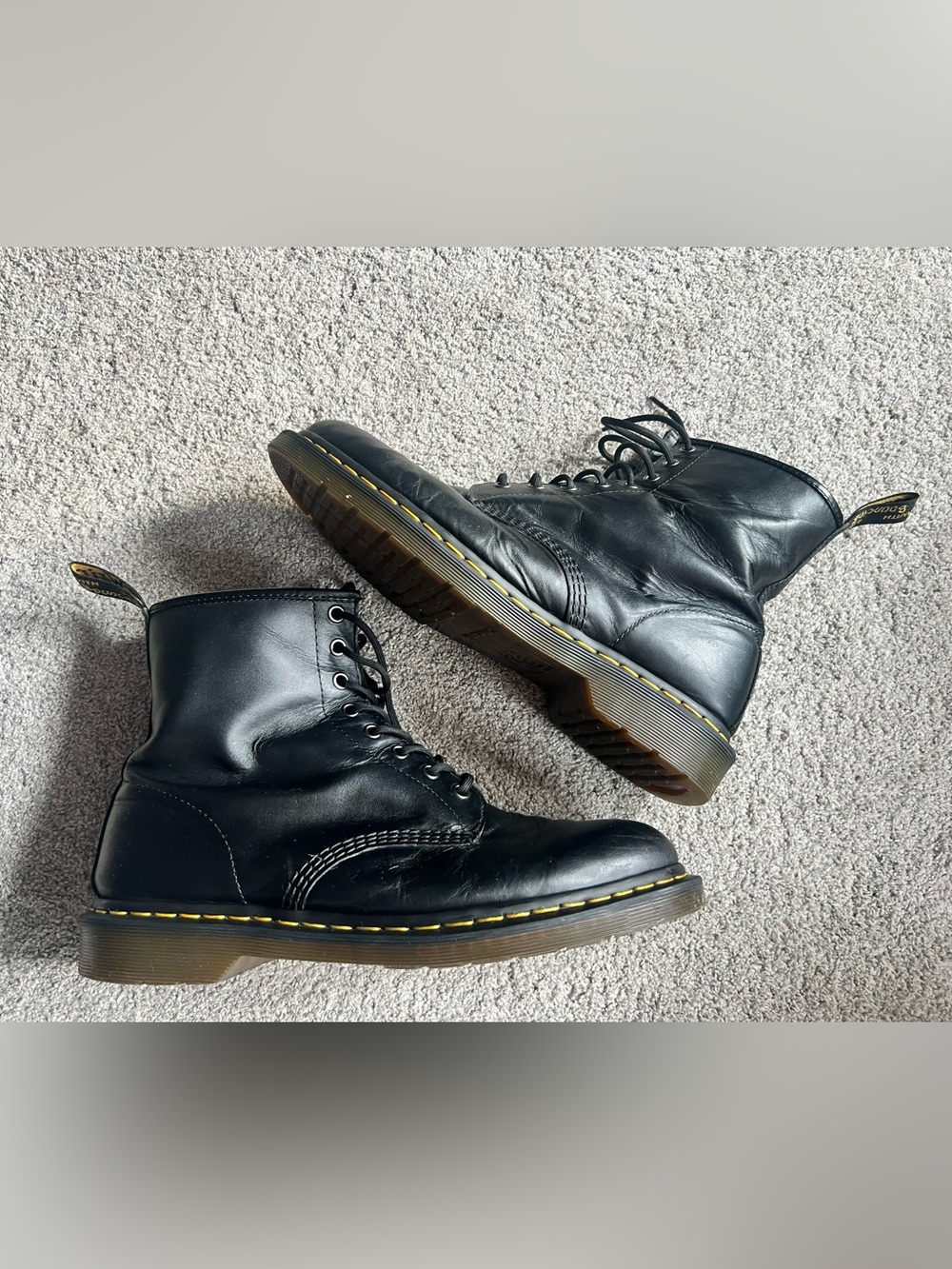 Dr Doc Martens Boots Mens Size 12 US Smooth Black Leather 1460 Lace Up Combat